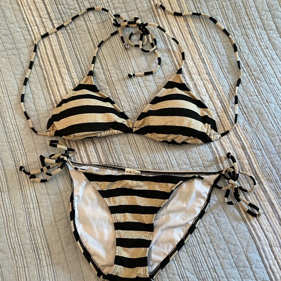 New! Beach Joy Black Stripe Adjustable Bikinis, Swimwear,top M,Bottom S - Picture 11 of 11